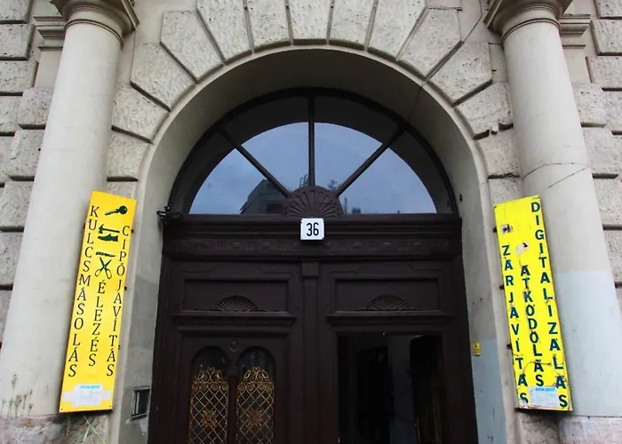 Stylish In Downtown *