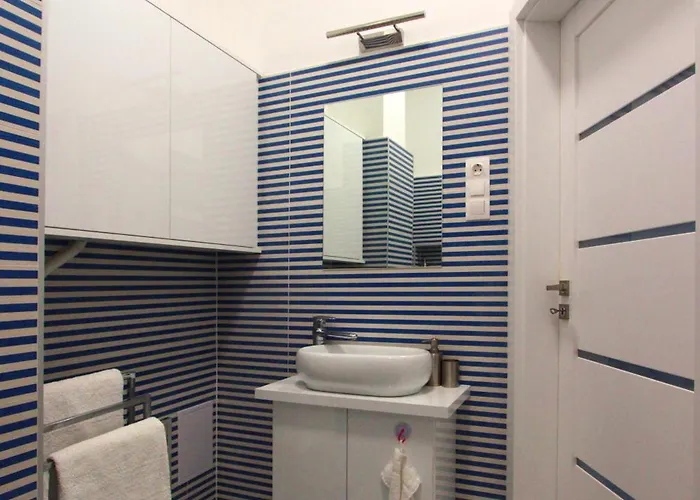 Stylish In Downtown *